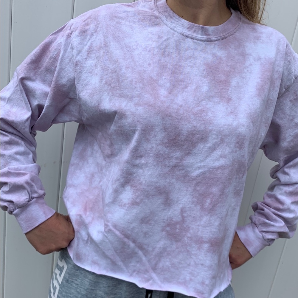 Charcoal gray long sleeve crop top shirt